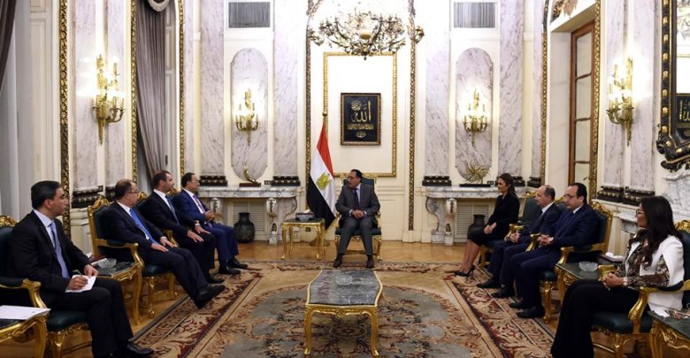 جانب من اجتماعات الوفد اللبناني بمجلس الوزراء المصري 