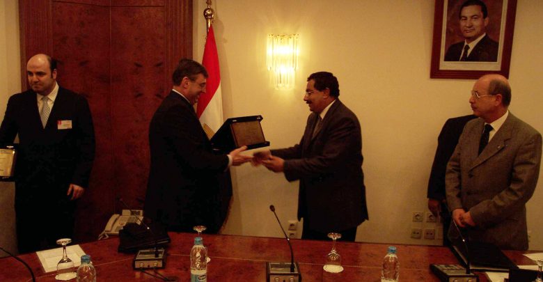 خلال عام 2003 اتفاقية المصرية للاتصالات ونورتل