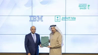 وزير الاستثمار السعودي خالد بن عبد العزيز الفالح، وأرفيند كريشنا، الرئيس والمدير التنفيذي لشركة IBM العالمية